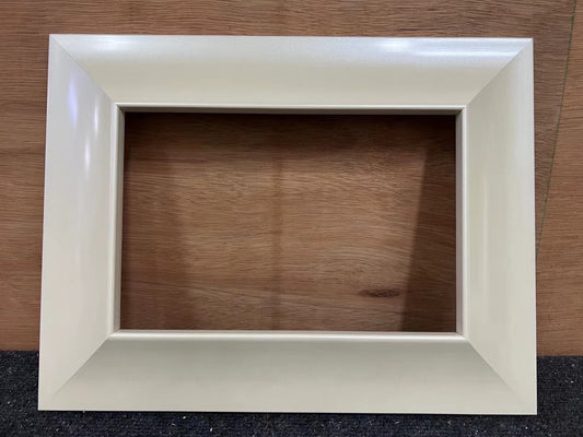 Minimalist White Solid Wood Picture Frame – 30 × 30 cm